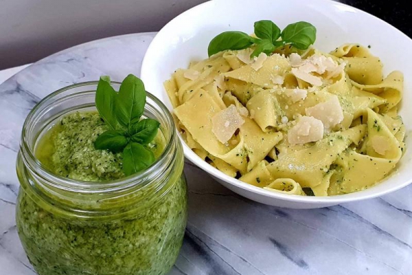 Pesto z cukinii.
