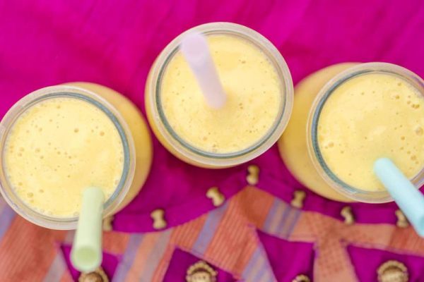 Mango lassi