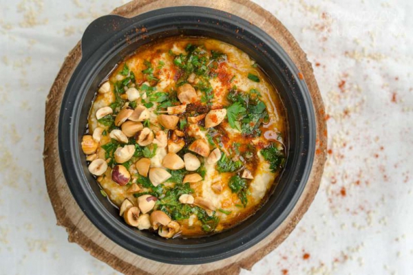 Hummus z orzechami