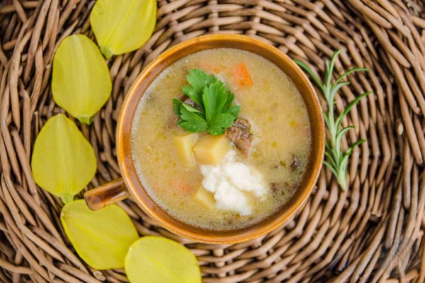 Zupa grzybowa z chrzanem