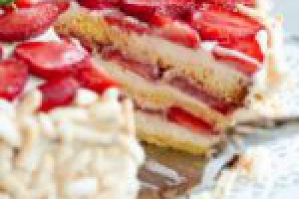 Tort truskawkowy