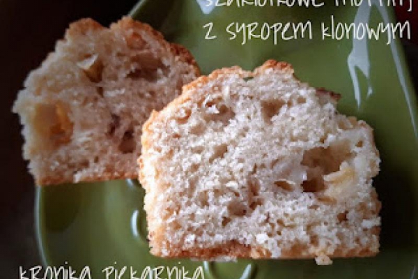Szarlotkowe muffiny z syropem klonowym