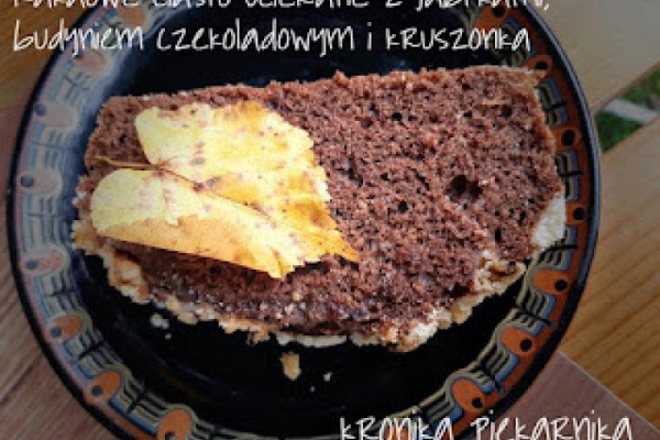 Kakaowe ciasto ucierane z jabłkami, budyniem czekoladowym i kruszonką