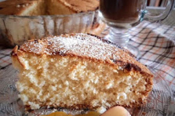 Ciasto ucierane z podpalanym masłem i konfiturami