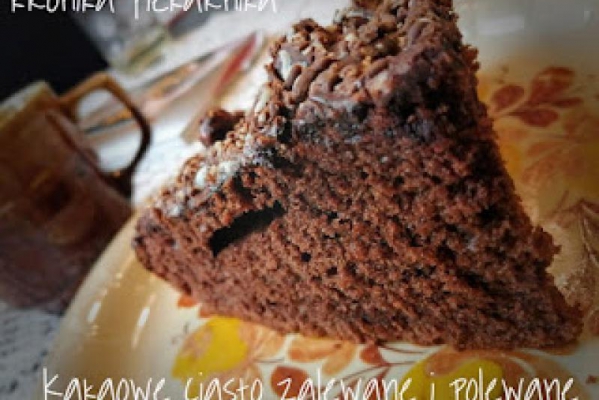 Kakaowe ciasto zalewane i polewane