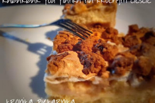 Rabarbar pod pianką na kruchym cieście