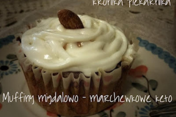 Muffiny migdałowo - marchewkowe keto