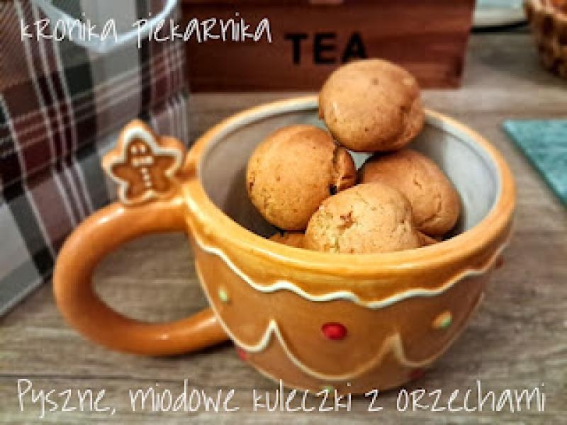 Pyszne, miodowe kuleczki z orzechami