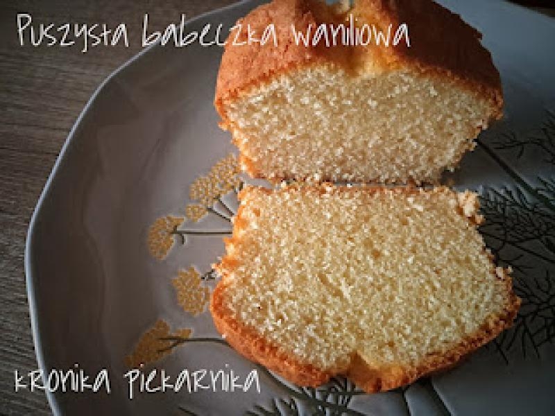 Puszysta babeczka waniliowa