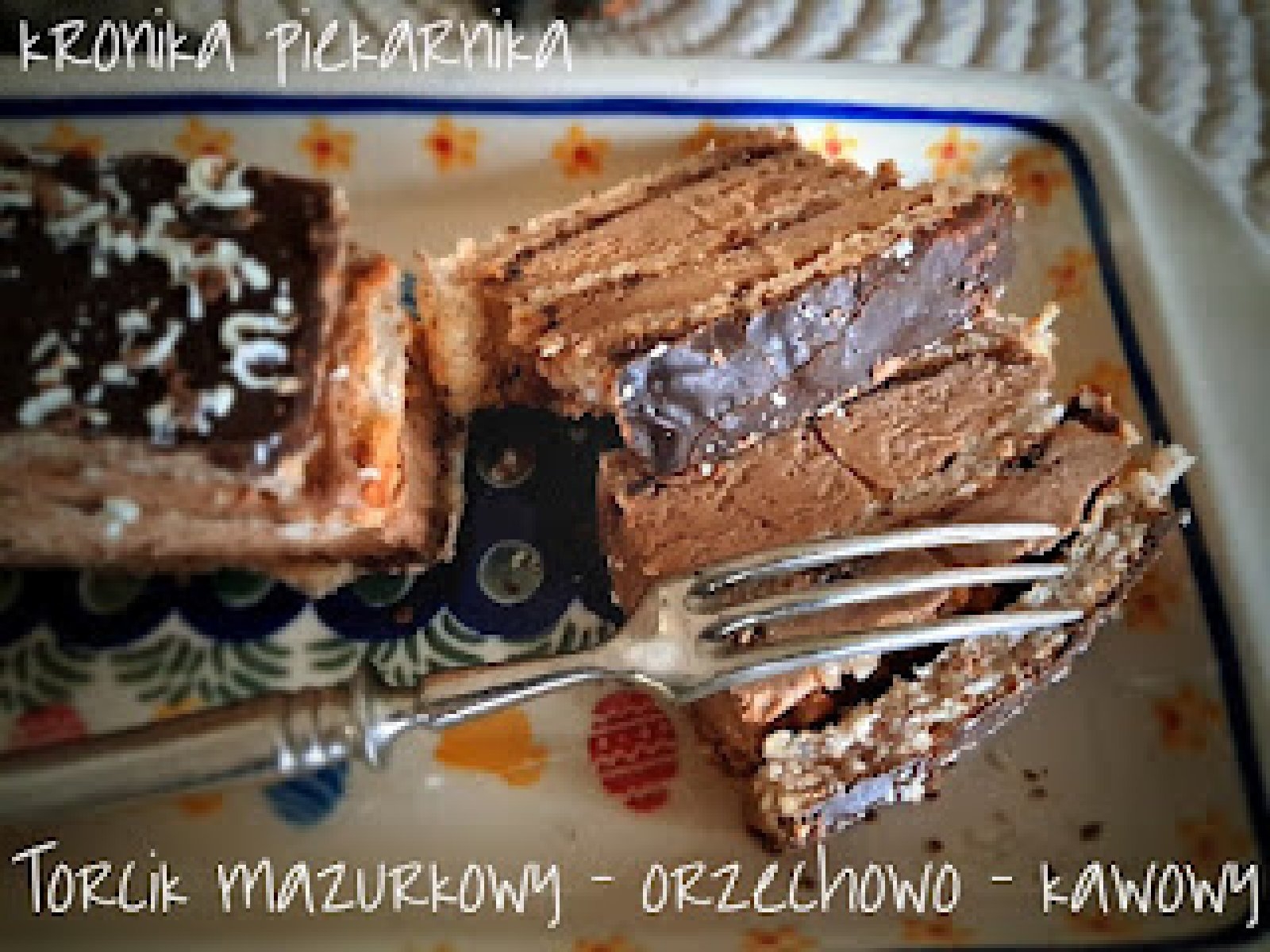 Torcik mazurkowy orzechowo - kawowy