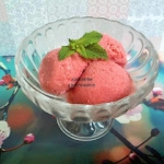 Lody truskawkowe