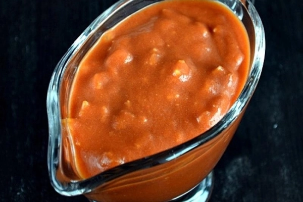 Sos bekonowo-pomidorowy do makaronu