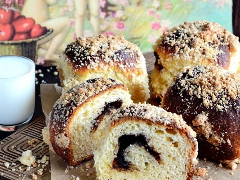 Drożdżowe bułki z mlekiem w proszku