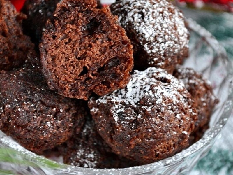 Szybkie czekoladowe mini pączki