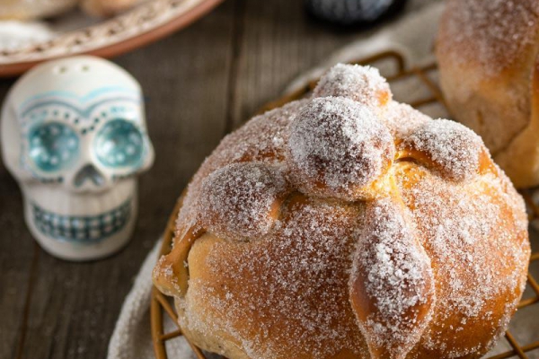 Chleb zmarłych (Pan de Muerto)