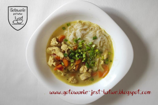Zupa w stylu azjatyckim