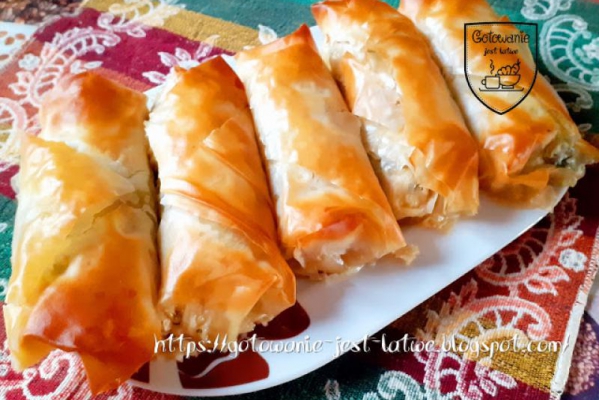 Ciasto filo ze szpinakiem i serem feta