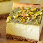 Sernik pistacjowy