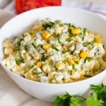 Sałatka z jajkiem,...