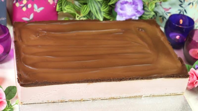 Lekki jogurtowiec z wiśniami