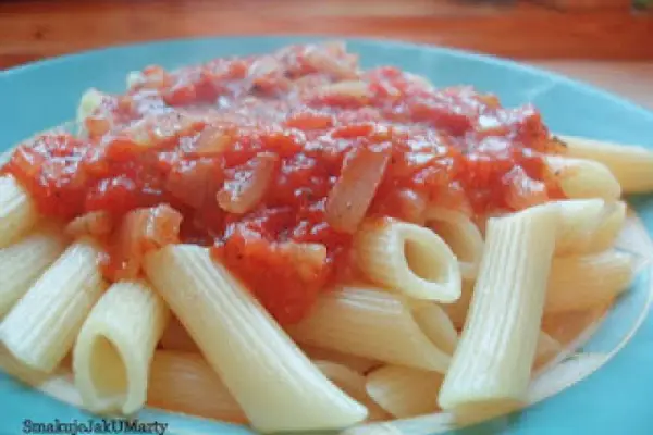 Penne w pomidorach