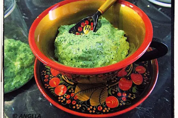 Pesto z jarmużu - Kale Pesto Recipe - Pesto di cavolo verde