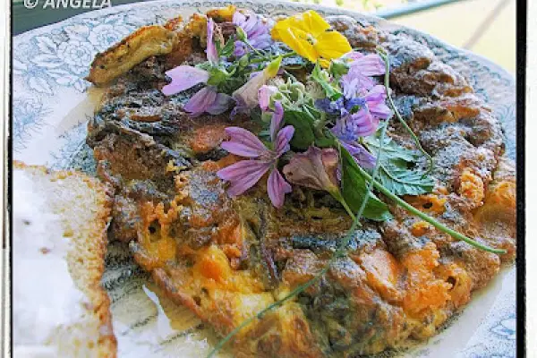 Frittata (omlet) z botwiną i kwiatami cukini - Zucchini Flower And Beetroot Leave Frittata - Frittata con le foglie di rape rosse e fiori di zucchine