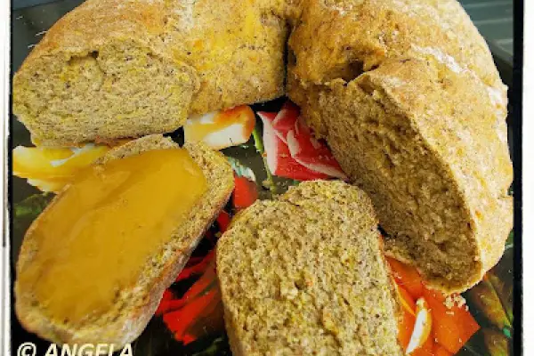 Razowy wieniec (chleb) z ziemniakiem i marchwią - Potato and Carrot Wholemeal Bread - Corona integrale alla patata e carota