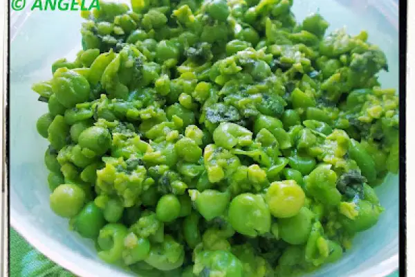 Zielony groszek z miętą - Smashed Peas With Mint - Piselli alla menta