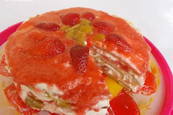 Torcik serowy z rabarbarem i truskawkami - Cheese Cake With Rhubarb And Strawberries - Torta ai formaggi con rabarbaro e fragole