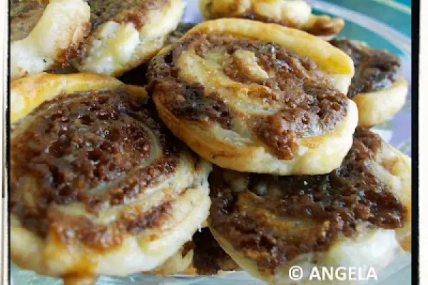 Cynamonki z ciasta francuskiego - Cinnamon Tea Cakes - Dolcetti alla cannella