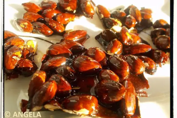 Kalabryjski krokant z migdałów - Calabrian Almond Brittle Recipe - La mandorlata calabrese