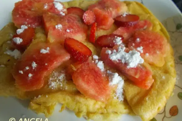 Słodki omlet owocowy - Sweet fruit omelette - L omelette dolce alla frutta