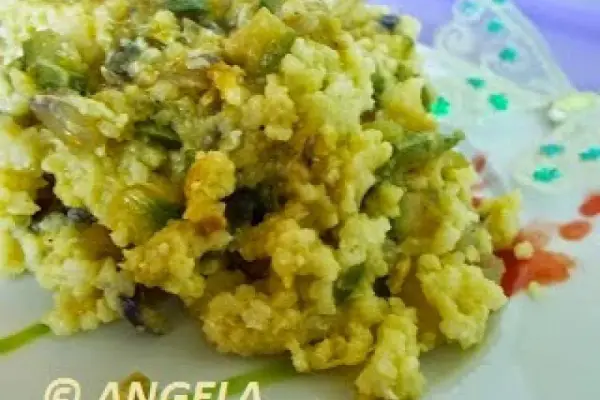 Kasza jaglana z cukinią i jajkiem - Millet with egg and zucchini - Miglio alle zucchine con le uova