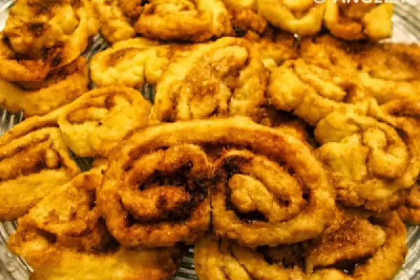 Kruche cynamonki (na szybko) - Shortcrust cinnamon rolls - Biscotti alla cannella