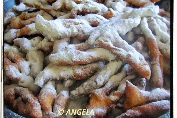 Faworki (chrust)/ Angel wings (Polish recipe) - Le chiacchiere (i cenci) alla polacca