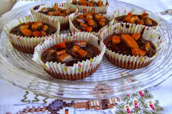 Piernikowe muffiny pomarańczowo-marchwiowe/ Orange & carrot spiced muffins/ Muffin speziati di Natale alla carota ed arancia