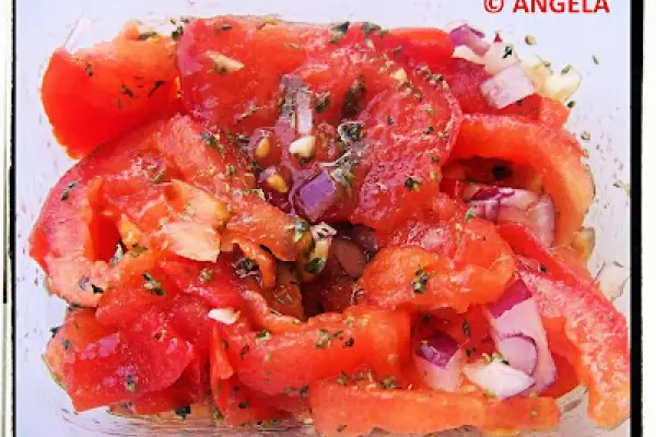 Kalabryjska surówka z pomidorów - Calabrian tomato salad - Insalata di pomodoro alla calabrese
