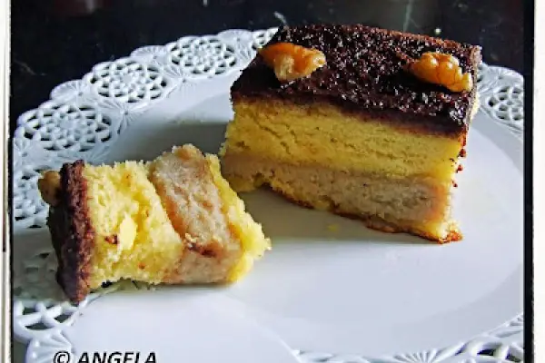 Orzechowiec z masą z kaszy manny - Sponge cake with semolina & nut custard -  Torta con crema di semola e noci