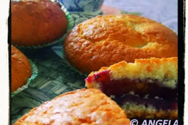 Babeczki z dżemem - Muffins with jam - I muffin con la marmellata