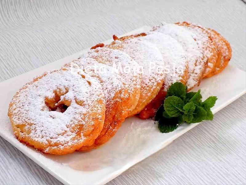 Ajerkuchy z jabłkami czyli jabłka w cieście