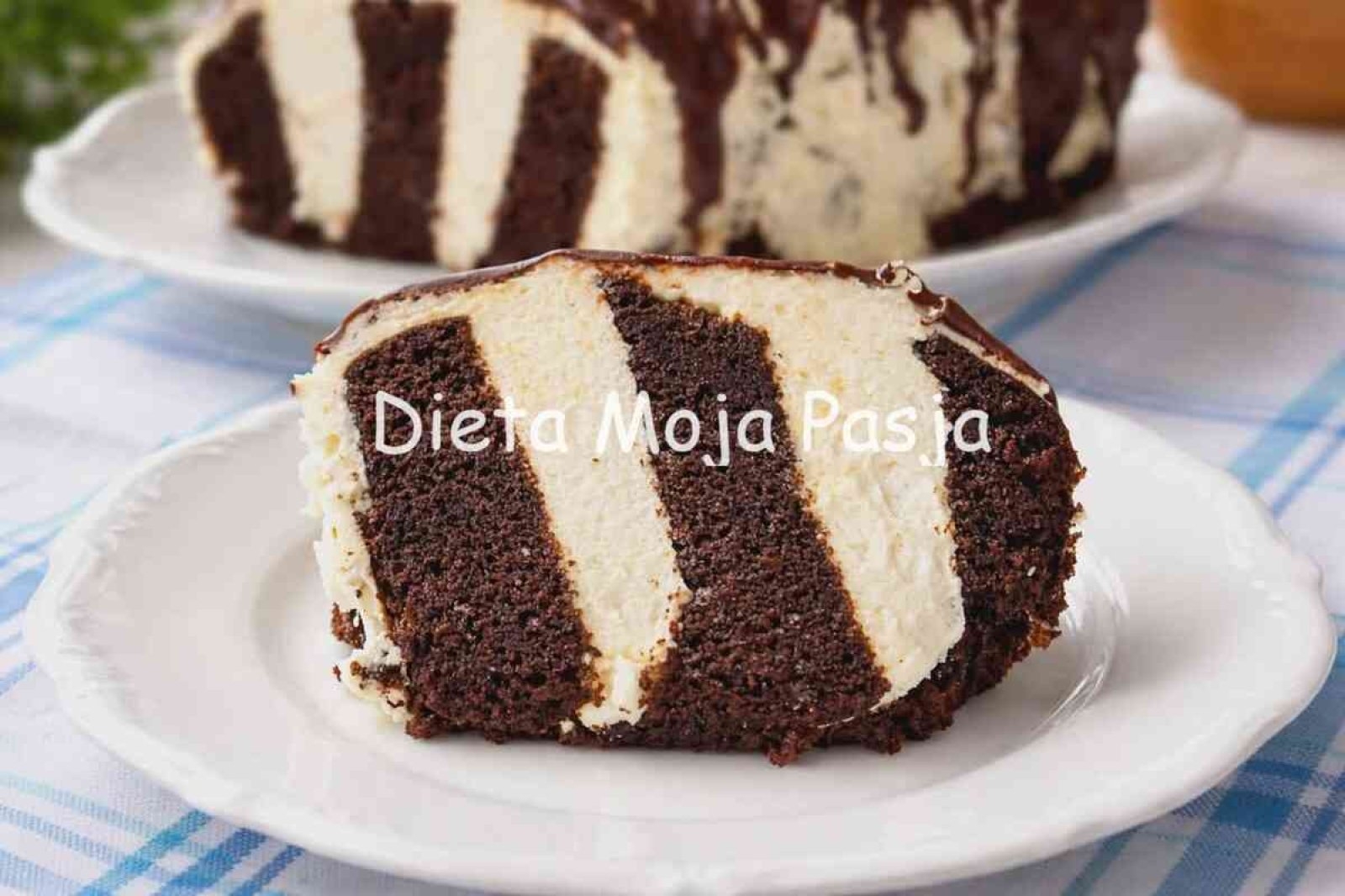 Klasyczny murzynek z kremem