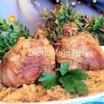 Duszony indyk w kapuście