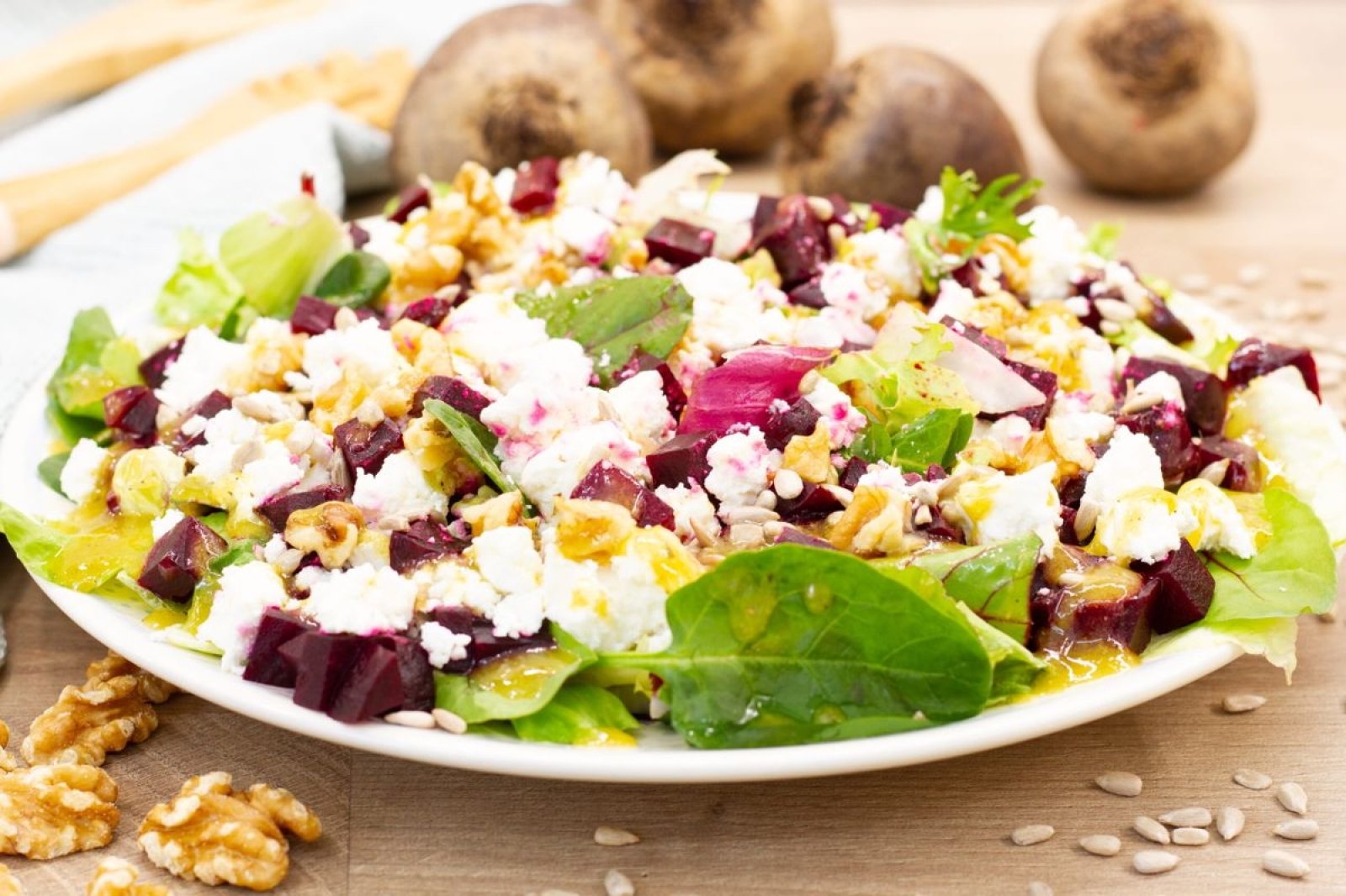 Sałatka z burakiem i fetą