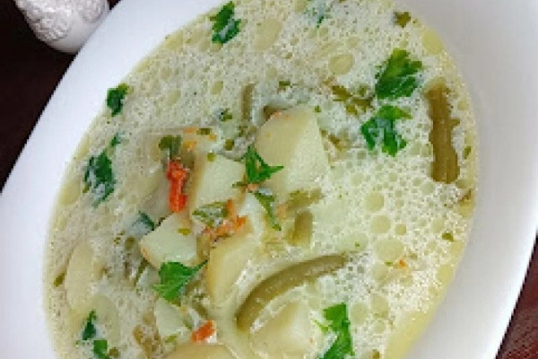 Zupa z fasoli szparagowej ze słoika