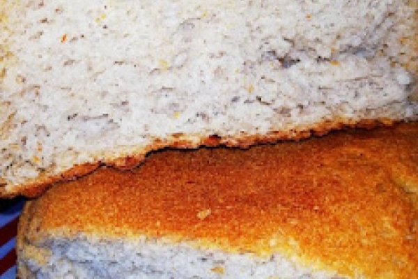 Chleb z mąki żytniej chlebowej.