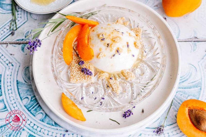 Miodowa panna cotta