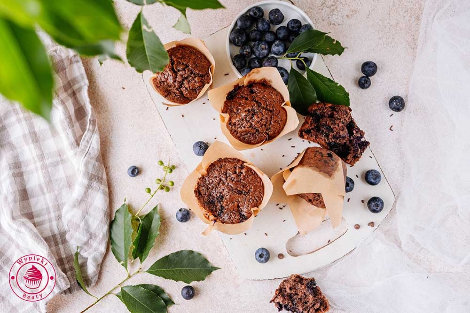Czekoladowe muffiny z borówkami