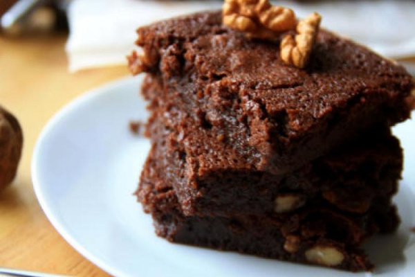 Czekoladowe brownie z orzechami włoskimi