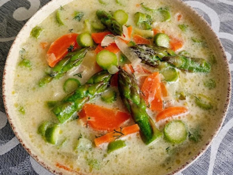 Zupa szparagowa